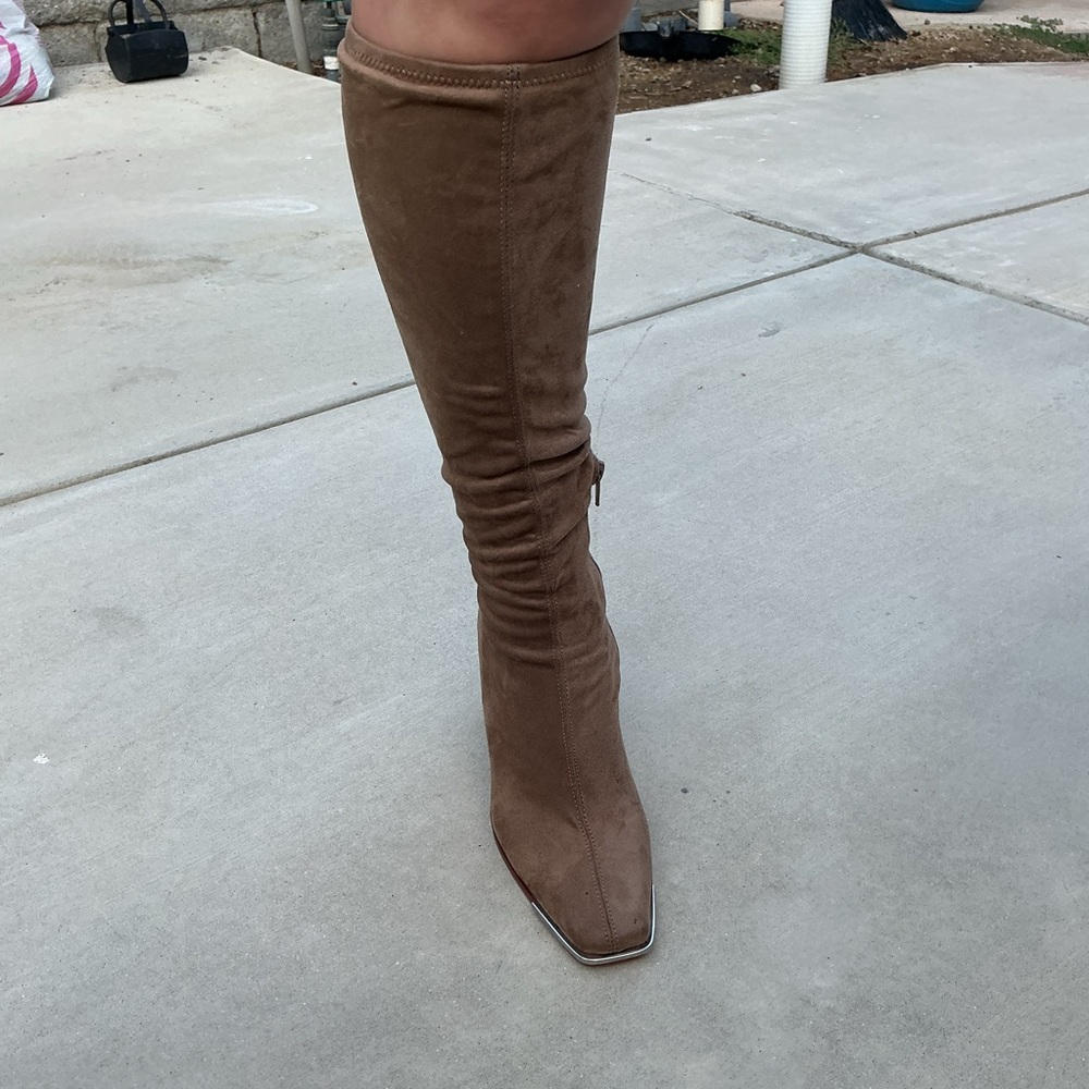 Elegant Tan Knee-High Boots 
Brand new